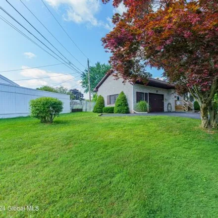 Image 3 - 32 Tryon Ct, Albany, New York, 12203 - House for sale