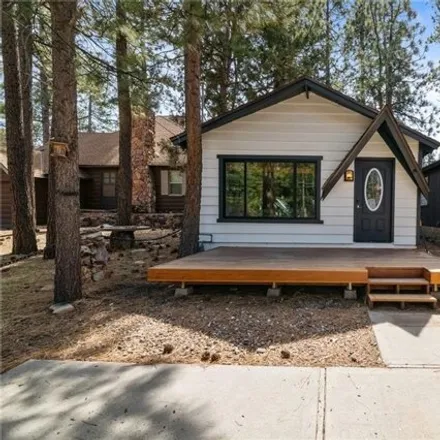 Image 2 - 236 East Country Club Boulevard, Big Bear City, CA 92314, USA - House for sale