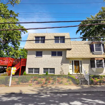 Buy this 3 bed house on 178 Caswell Avenue in New York, NY 10314