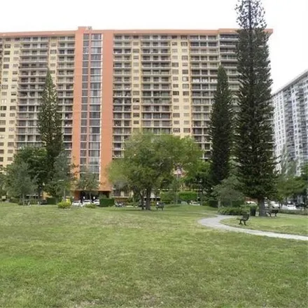 Buy this 3 bed condo on Winston Towers 700 in 290 Northeast 174th Street, Sunny Isles Beach