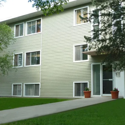 Image 4 - Pine Manor, 10741 112 Street NW, Edmonton, AB T5H 3G3, Canada - Apartment for rent