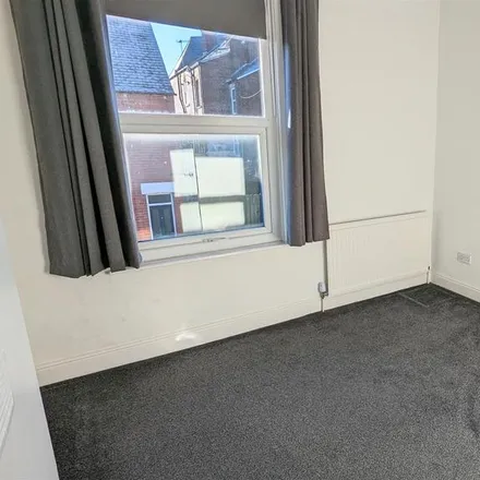 Image 7 - Pink Infinity, Grasmere Road, Sheffield, S8 0UL, United Kingdom - House for rent