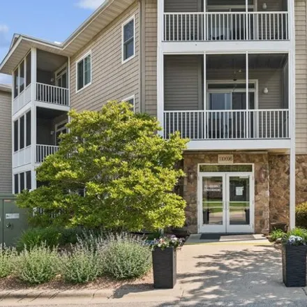 Buy this 2 bed condo on Village Road in Chaska, MN 55318