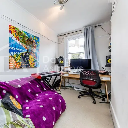 Image 9 - Beechwood Road, London, N8 7RJ, United Kingdom - Apartment for rent