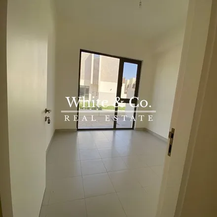 Rent this 4 bed townhouse on Baniyas Road in Al Ras, Deira