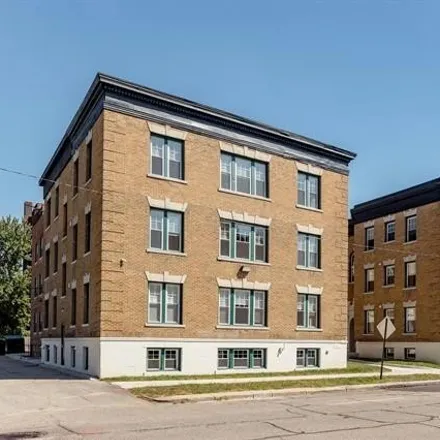 Rent this 2 bed apartment on 10210 2nd Avenue in Detroit, MI 48202