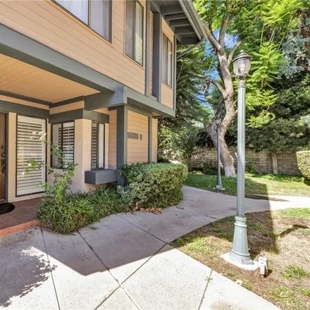 Image 1 - 18836 Hatteras Street, Los Angeles, CA 91356, USA - Townhouse for sale