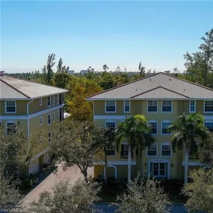 Buy this 3 bed condo on 10025 Lake Cove Drive in Lee County, FL 33908