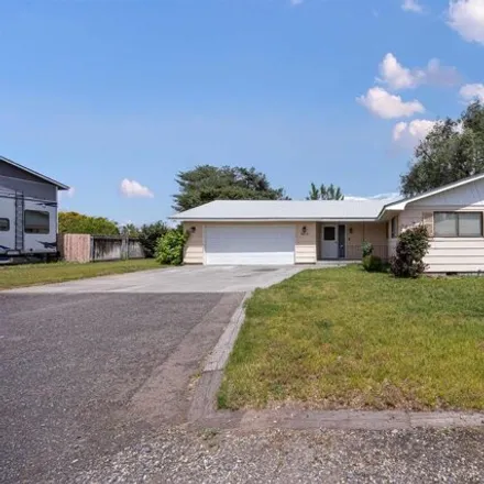 Buy this 3 bed house on 4653 Brown Street in Pasco, WA 99301