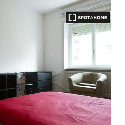 Rent this 6 bed room on Viale Toscana in 2, 20141 Milan MI