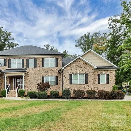 Buy this 4 bed house on 1595 Avalon Oaks Court in Ashebrook Park, Gaston County