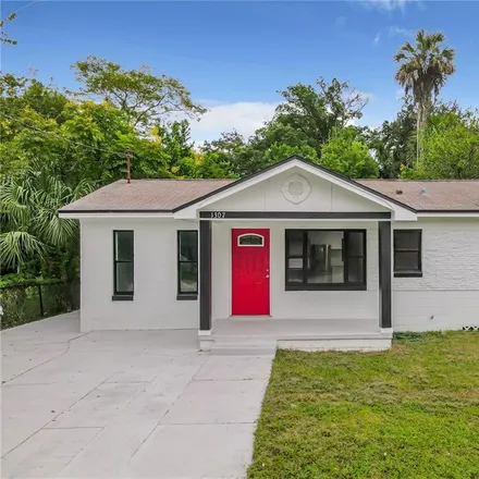 Buy this 3 bed house on 1307 Shepherd Avenue in Sanford, FL 32771