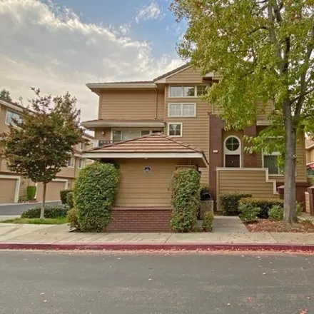 Rent this 3 bed house on 478 Mill River Lane in San Jose, CA 95134