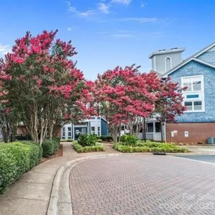 Buy this 1 bed condo on Fourth Ward Square Condomiums Pool in North Smith Street, Charlotte