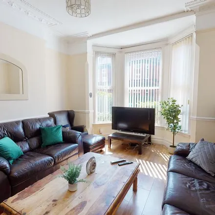 Rent this 9 bed townhouse on Norwich Road in Liverpool, L15 9HL