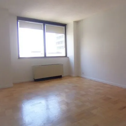 Image 2 - Manhattan Place, East 37th Street, New York, NY 10016, USA - Condo for rent