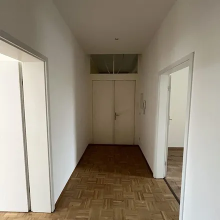Image 4 - Schneeberger Straße 4, 09125 Chemnitz, Germany - Apartment for rent