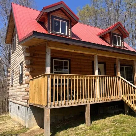 Buy this 4 bed house on 280 Seemont Drive in Kingwood, WV 26537