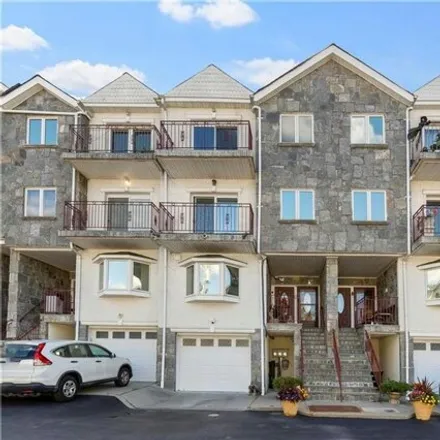 Buy this 3 bed townhouse on 181 Buttrick Avenue in New York, NY 10465