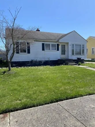 Buy this 3 bed house on 1215 Kingsley Street in Mount Clemens, MI 48043