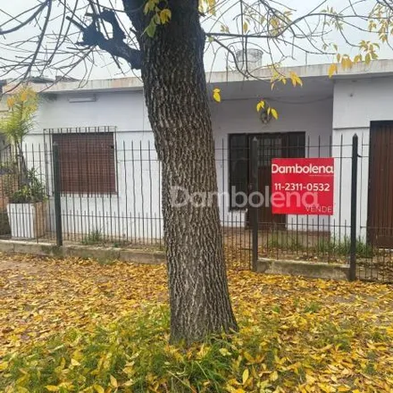 Buy this 2 bed house on Doctor Gines de la Quintana 683 in Moreno Centro norte, Moreno