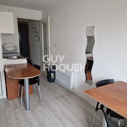 Rent this 1 bed apartment on 5 quater Place Championnet in 26000 Valence, France