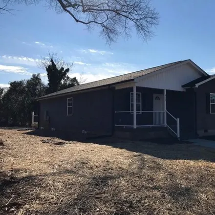 Buy this 3 bed house on 837 W Warren St in Stone Hedge Apartments, Shelby