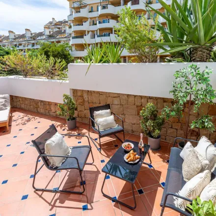 Rent this 2 bed apartment on Farmacia Francisco Barrera Ortiz in Avenida de Andalucía, 1