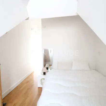 Image 3 - 2 Rue de Caumartin, 75009 Paris, France - Apartment for rent