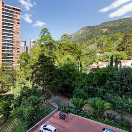 Rent this 2 bed apartment on Calle 10 in Comuna 14 - El Poblado, 050020 Medellín