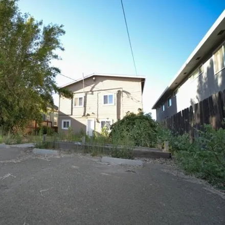 Image 6 - Y Street 1st Avenue Alley, Sacramento, CA 95817, USA - House for sale