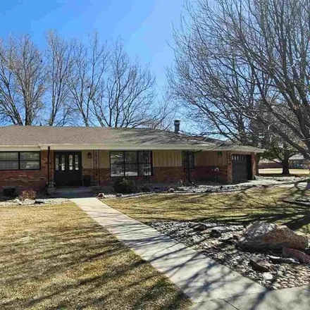 Buy this 4 bed house on 1824 20th Street in Gering, NE 69341