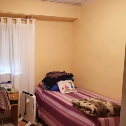 Rent this 3 bed room on Carrer de la Mare de Déu de la Cabeça in 73, 46014 Valencia