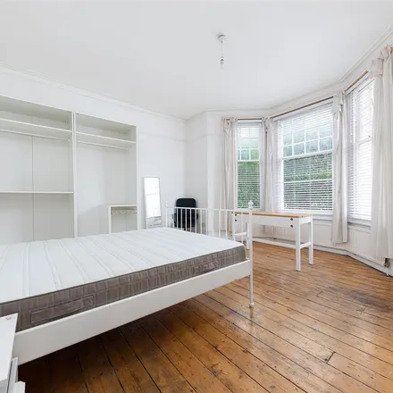 Rent this 5 bed apartment on The Pavilion in Ickburgh Road, Upper Clapton