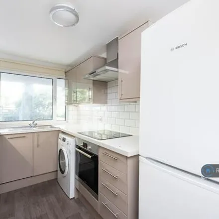 Rent this 3 bed apartment on The Drive in Hove, BN3 3QB