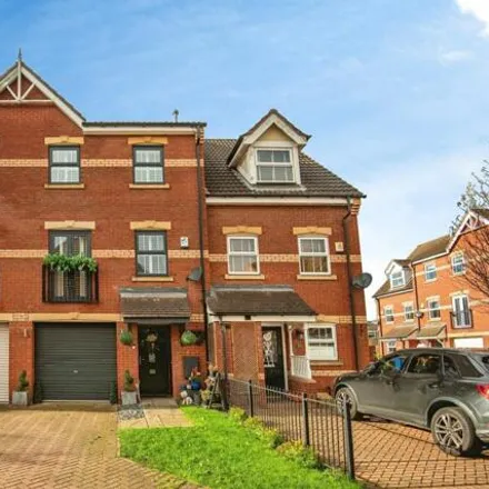 Buy this 3 bed townhouse on Coniston Drive in Loversall, DN4 9GA