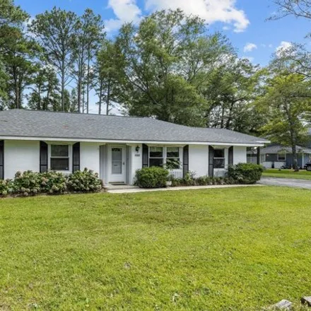 Rent this 2 bed house on 4305 Country Club Road in Mansfield, Morehead City