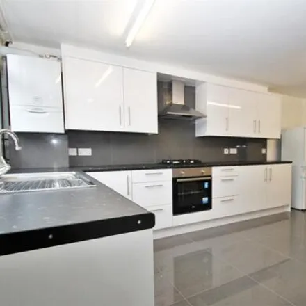 Rent this 5 bed townhouse on Barchester Close in London, UB8 2JY