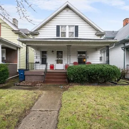 Buy this 3 bed house on 1259 South Avenue in Toledo, OH 43609