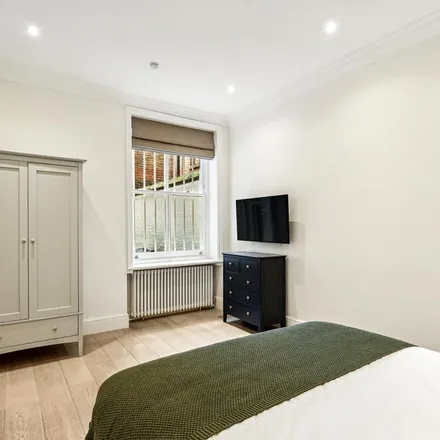 Image 1 - 7 Rosary Gardens, London, SW7 4NR, United Kingdom - Apartment for rent
