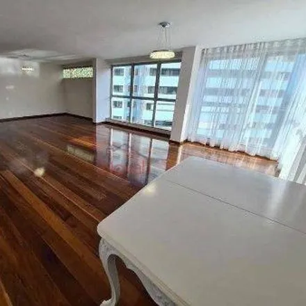 Rent this 4 bed apartment on Avenida Washington Luiz in Boqueirão, Santos - SP