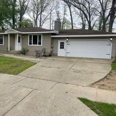 Buy this 3 bed house on 2000 Lacrosse Street Southwest in Wyoming, MI 49519