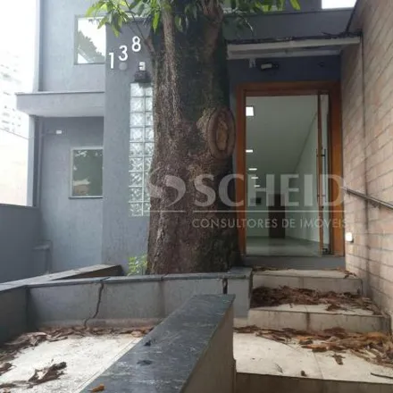 Rent this studio house on Rua José Floriano de Toledo in Santo Amaro, São Paulo - SP