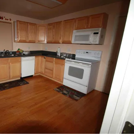 Rent this 4 bed condo on 309 Carver Ln