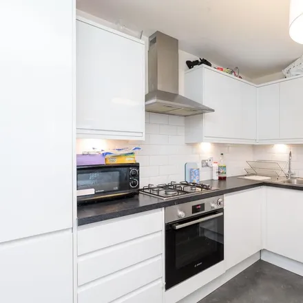 Rent this 5 bed apartment on Oval Place in Myatt's Fields, London