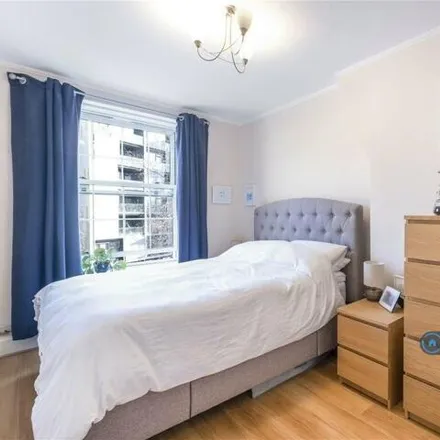 Image 3 - Bramwell House, Harper Road, London, SE1 6AY, United Kingdom - Apartment for rent