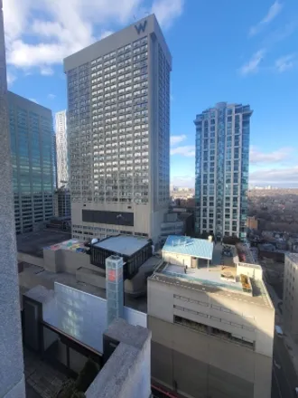 Image 5 - EY Tower, Sheppard Street, Old Toronto, ON M5X 1A6, Canada - Room for rent