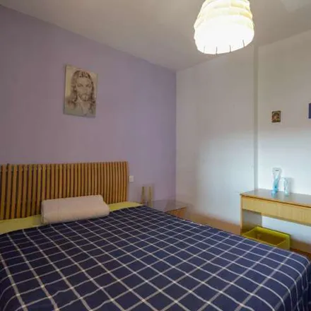 Rent this 3 bed apartment on Calle de Camarena in 158, 28047 Madrid