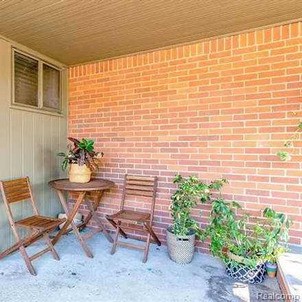 Image 3 - 13000 Dartmouth Street, Oak Park, MI 48237, USA - House for sale