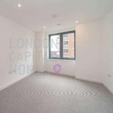 Image 5 - Oxley Square, Devas Street, Bromley-by-Bow, London, E3 3FE, United Kingdom - Apartment for rent